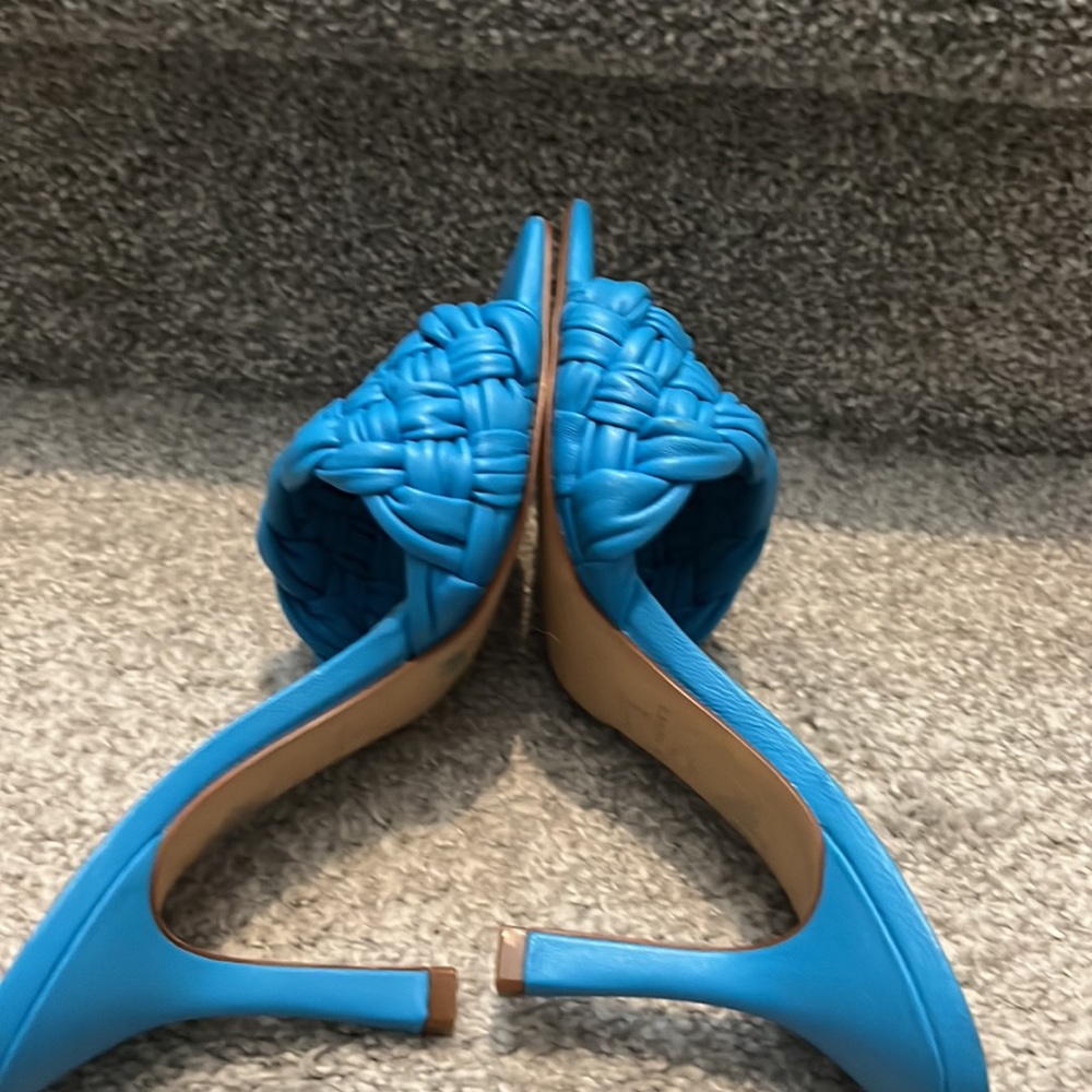 Marc Fisher teal heels - Picture 7 of 7